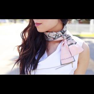 💯Authentic Louis Vuitton Bandeau Trunk